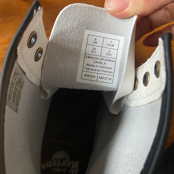 White doc Martens size 8 women’s - Picture 4 of 4
